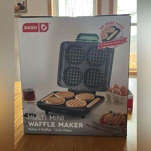 Dash Mini Waffle Maker